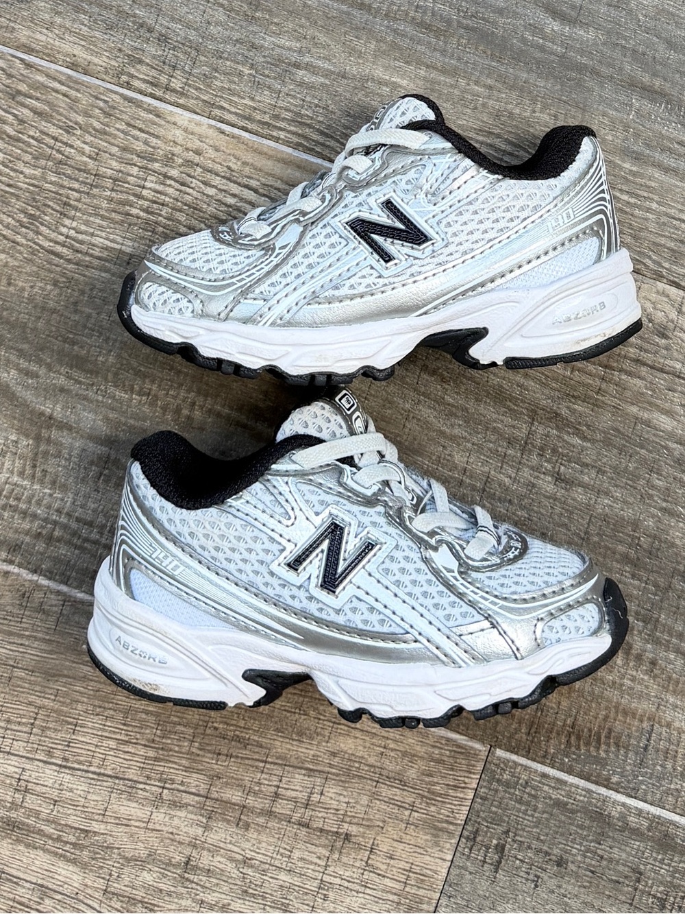 New Balance 740 Athletic Shoe - Baby / Toddler - Silver Metallic / Black 6c